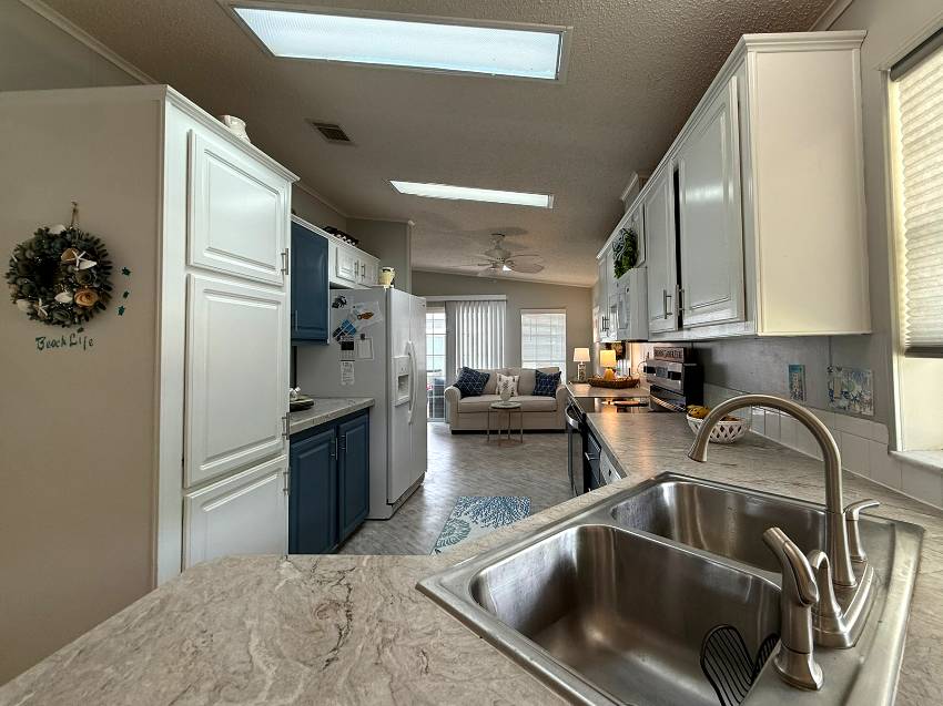 261 Gardenia Lane a Parrish, FL Mobile or Manufactured Home for Sale